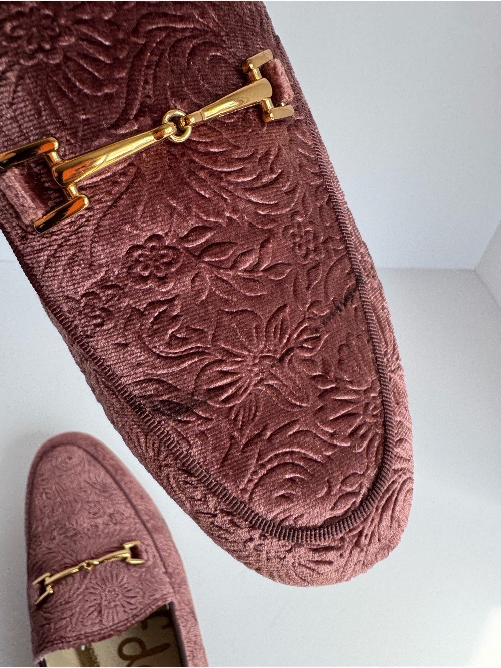 Sam Edelman Loraine Floral Embossed Velvet Loafers Gold Womens 7.5 Flats Shoes - Picture 4 of 16